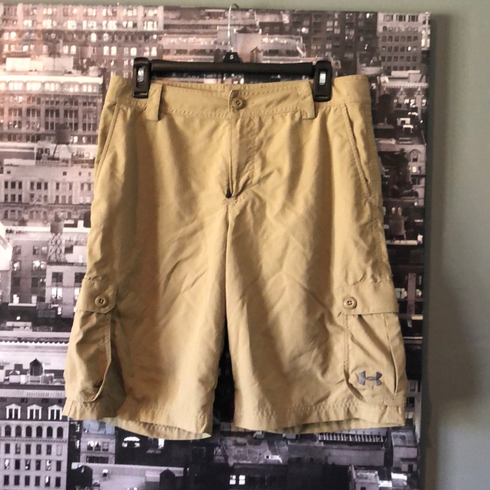 NWT-under armour loose fit golf short
